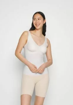 Spanx FLARE JEANS - Shapewear - Schwarz 13 Spanx FLARE JEANS - Shapewear - Schwarz -Spanx Verkaufsshop 0353a17439bd47c3a720cfe3f12a44b4