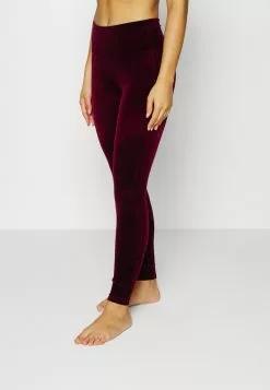 Spanx VELVET - Leggings - Strümpfe - Burgundy -Spanx Verkaufsshop 0ec06fd28b4b4a9eafad422c89433102 1