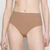 Spanx UNDIETECTABLE BRIEF - Shapewear - Cafe Au Lait 1 Spanx UNDIETECTABLE BRIEF - Shapewear - Cafe Au Lait -Spanx Verkaufsshop 2585ca399c3a46918f4ca54d3a85bfa3