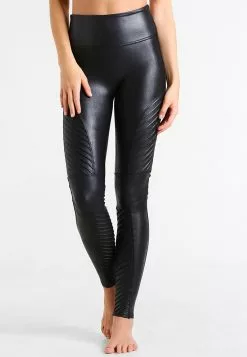 Spanx FAUX LEATHER MOTO LEGGINGS - Leggings - Strümpfe - Very Black -Spanx Verkaufsshop 2bb4f1fe61e14f9d82b459944e982c99
