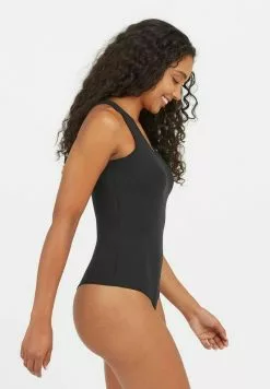Spanx SCOOP NECK TANK BODYSUIT - Body - Classic Black -Spanx Verkaufsshop 3a319b42c4b545ff95b9dd6c876b941d