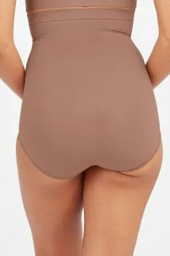 <!-- Mp_trans_schedule_disable_start Remove 1034 -->Spanx<!-- Mp_trans_schedule_disable_end Remove 1034 --> Spanx® Higher Power Mittelstark Figurformendes Höschen -Spanx Verkaufsshop 471 391s2