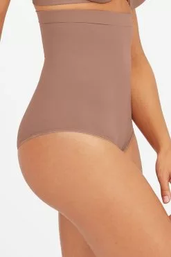 <!-- Mp_trans_schedule_disable_start Remove 1034 -->Spanx<!-- Mp_trans_schedule_disable_end Remove 1034 --> Spanx® Higher Power Mittelstark Figurformendes Höschen -Spanx Verkaufsshop 471 391s3