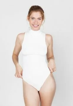 Spanx YOURSELF MOCKNECK - Body - Parchment 12 Spanx YOURSELF MOCKNECK - Body - Parchment -Spanx Verkaufsshop 7a8bf93f90a2469bbc893bfb98f320ac