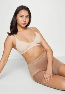 Spanx THINSTINCTS 2.0 GIRLSHORT - Shapewear - Cafe Au Lait -Spanx Verkaufsshop 8096d0ff5c384f91a454a736b24c7ecc