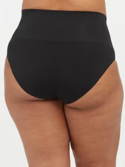 Spanx Verkaufsshop -Spanx Verkaufsshop Spanx Ecocare Everyday Shaping Shape Slip schwarz 40047R VERY BLACK 1