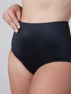 Spanx Shaping Satin Shaping-Slip, Satin-Finish -Spanx Verkaufsshop Spanx Shaping Satin Shaping Slip Satin Finish schwarz 40062R VERY BLACK 4