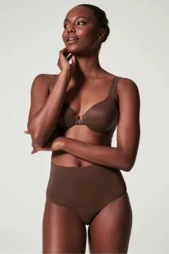SPANX® Ecocare Nahtloser, Figurformender Slip -Spanx Verkaufsshop T56718s3