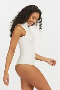 Spanx Suit Yourself Figurformender, ärmelloser Body Mit Rippung Und Stehkragen, Weiß -Spanx Verkaufsshop U84797s3