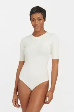​​​​​​​Spanx Suit Yourself Figurformender, Gerippter Body Mit Kurzen Ärmeln, Weiß