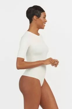 Spanx Suit Yourself Figurformender, Gerippter Body Mit Kurzen Ärmeln, Weiß 8 Spanx Suit Yourself Figurformender, Gerippter Body Mit Kurzen Ärmeln, Weiß -Spanx Verkaufsshop U84798s3