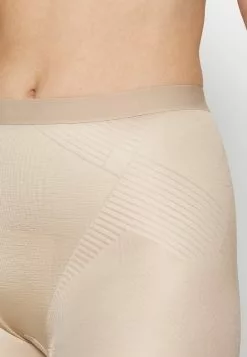 Spanx THINSTINCTS 2.0 GIRLSHORT - Shapewear - Champagne Beige 12 Spanx THINSTINCTS 2.0 GIRLSHORT - Shapewear - Champagne Beige -Spanx Verkaufsshop a824e578e7cb48b8a06afc61ebeef85d