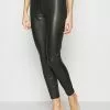 Spanx LEATHER-LIKE ANKLE SKINNY PANT - Leggings - Strümpfe - Classic Black 1 Spanx LEATHER-LIKE ANKLE SKINNY PANT - Leggings - Strümpfe - Classic Black -Spanx Verkaufsshop a9891cdb699a4616ab9e0f6129382827