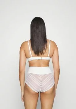 Spanx UNDIE-TECTABLE ILLUSION LACE HI-HIPSTER - Shapewear - Linen -Spanx Verkaufsshop cfd40e8e25c84219aaf9628c0f8b795b