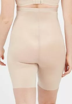 Spanx THINSTINCTS® 2.0 HIGH-WAISTED MID-THIGH SHORT - Shapewear - Champagne Beige 10 Spanx THINSTINCTS® 2.0 HIGH-WAISTED MID-THIGH SHORT - Shapewear - Champagne Beige -Spanx Verkaufsshop fa475a4477db4256a92b65d6de194a31